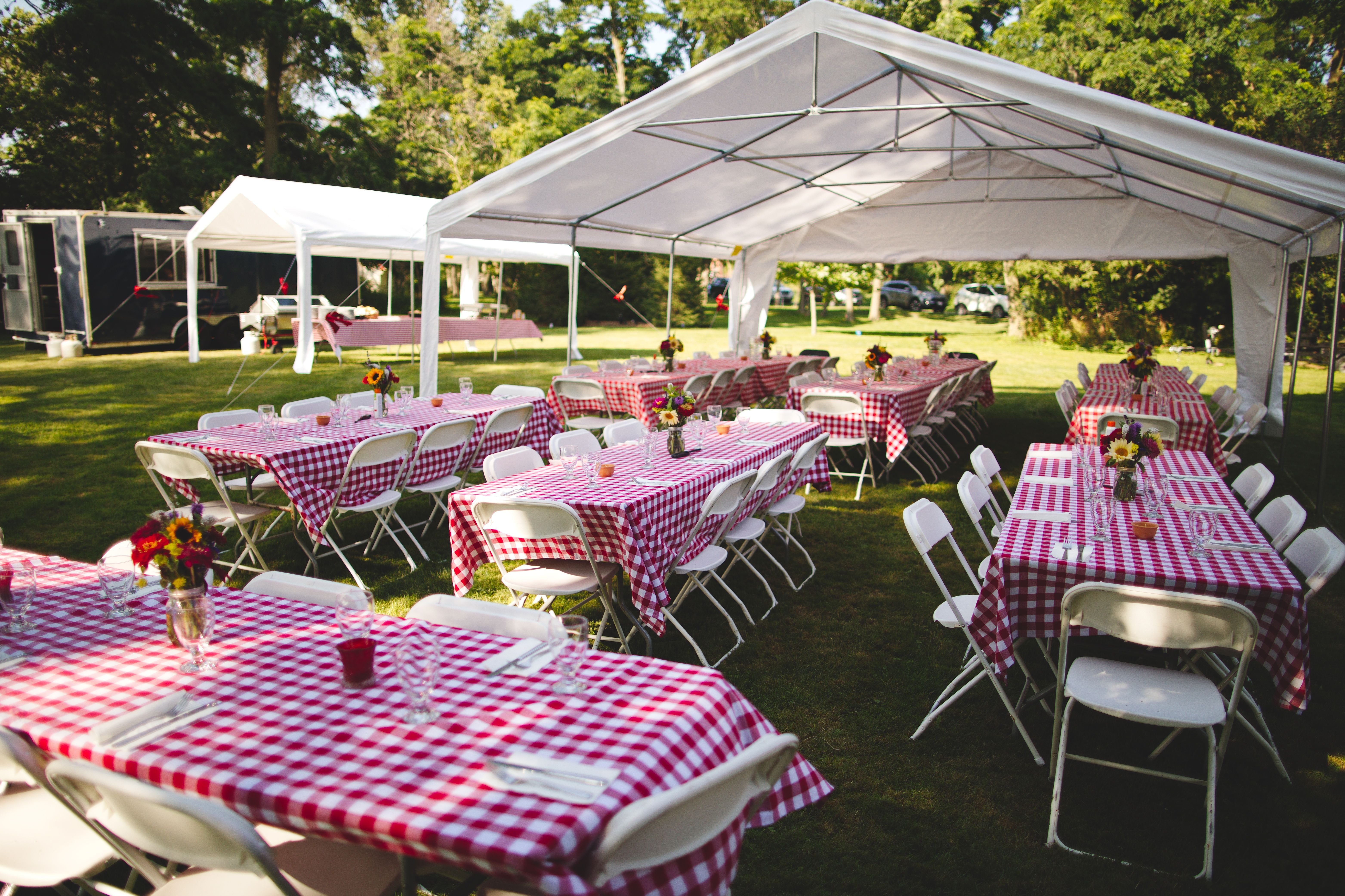 Picnic tables 